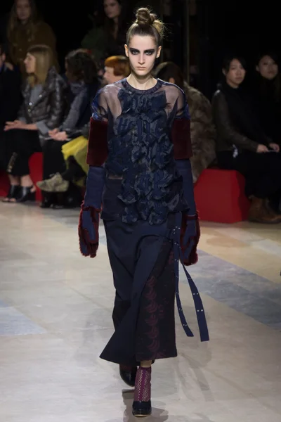 Look 4